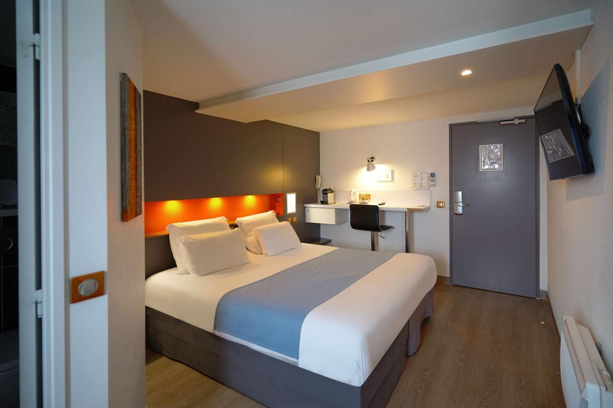 Hotel Best Western The Wish Versailles Guyancourt Bagian luar foto